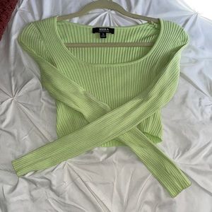 Long sleeve cropped top